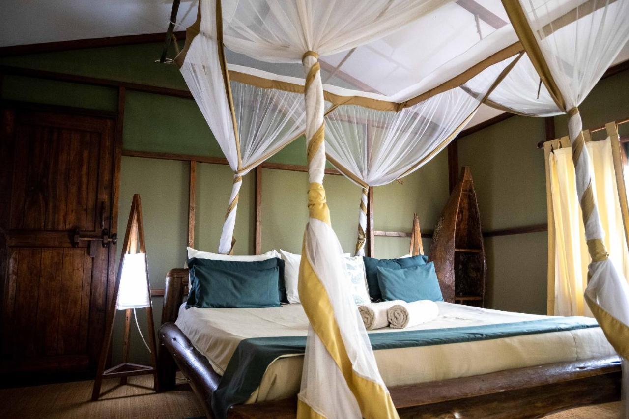 Simply Saadani Camp, A Tent With A View Safaris Mkwaja Εξωτερικό φωτογραφία